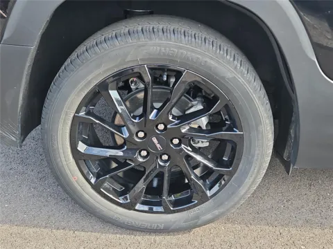 More photos of 2024 GMC Terrain SLE at Tom Gill Buick GMC, OH