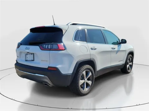 More photos of 2020 Jeep Cherokee Limited at Tom Gill Buick GMC, OH