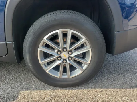 More photos of 2023 Chevrolet Traverse LT Cloth at Tom Gill Buick GMC, OH