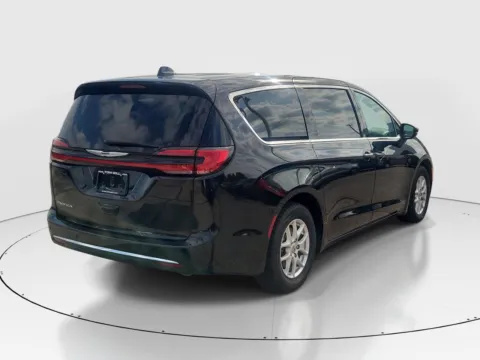More photos of 2024 Chrysler Pacifica Touring L at Tom Gill Buick GMC, OH