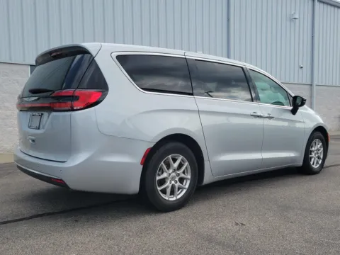 More photos of 2024 Chrysler Pacifica Touring L at Tom Gill Buick GMC, OH