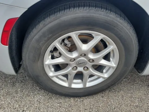 More photos of 2024 Chrysler Pacifica Touring L at Tom Gill Buick GMC, OH