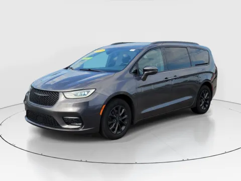 Photos of 2021 Chrysler Pacifica Touring L for sale in Hamilton, OH at Tom Gill Buick GMC