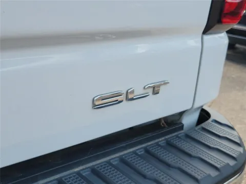More photos of 2020 GMC Sierra 1500 SLT at Tom Gill Buick GMC, OH