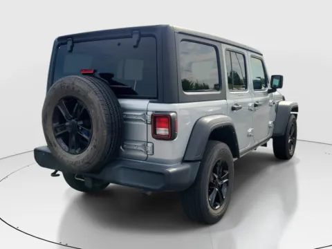 More photos of 2022 Jeep Wrangler Unlimited Sport Altitude at Tom Gill Buick GMC, OH