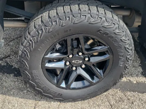 More photos of 2024 Chevrolet Silverado 1500 LT Trail Boss at Tom Gill Buick GMC, OH