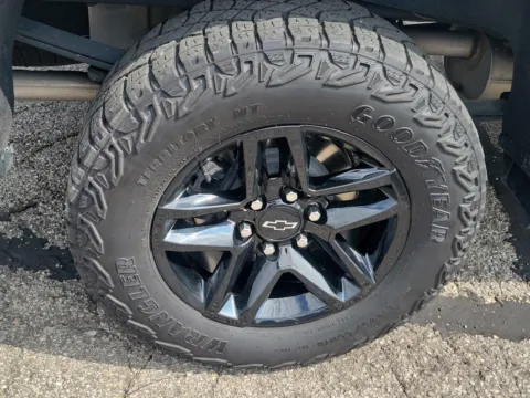 More photos of 2024 Chevrolet Silverado 1500 LT Trail Boss at Tom Gill Buick GMC, OH