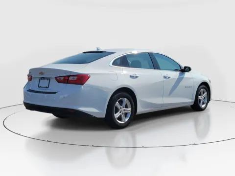 More photos of 2024 Chevrolet Malibu LT at Tom Gill Buick GMC, OH