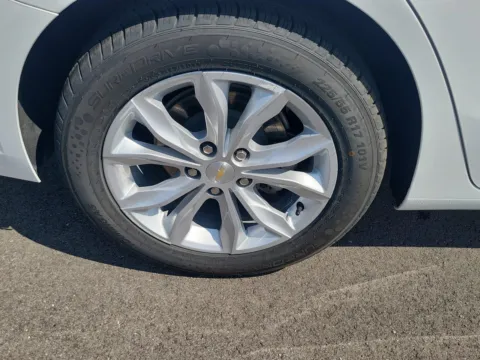 More photos of 2024 Chevrolet Malibu LT at Tom Gill Buick GMC, OH