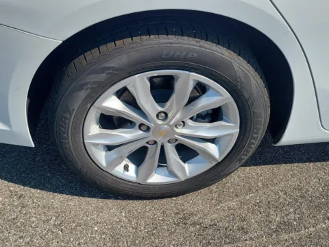 More photos of 2024 Chevrolet Malibu LT at Tom Gill Buick GMC, OH