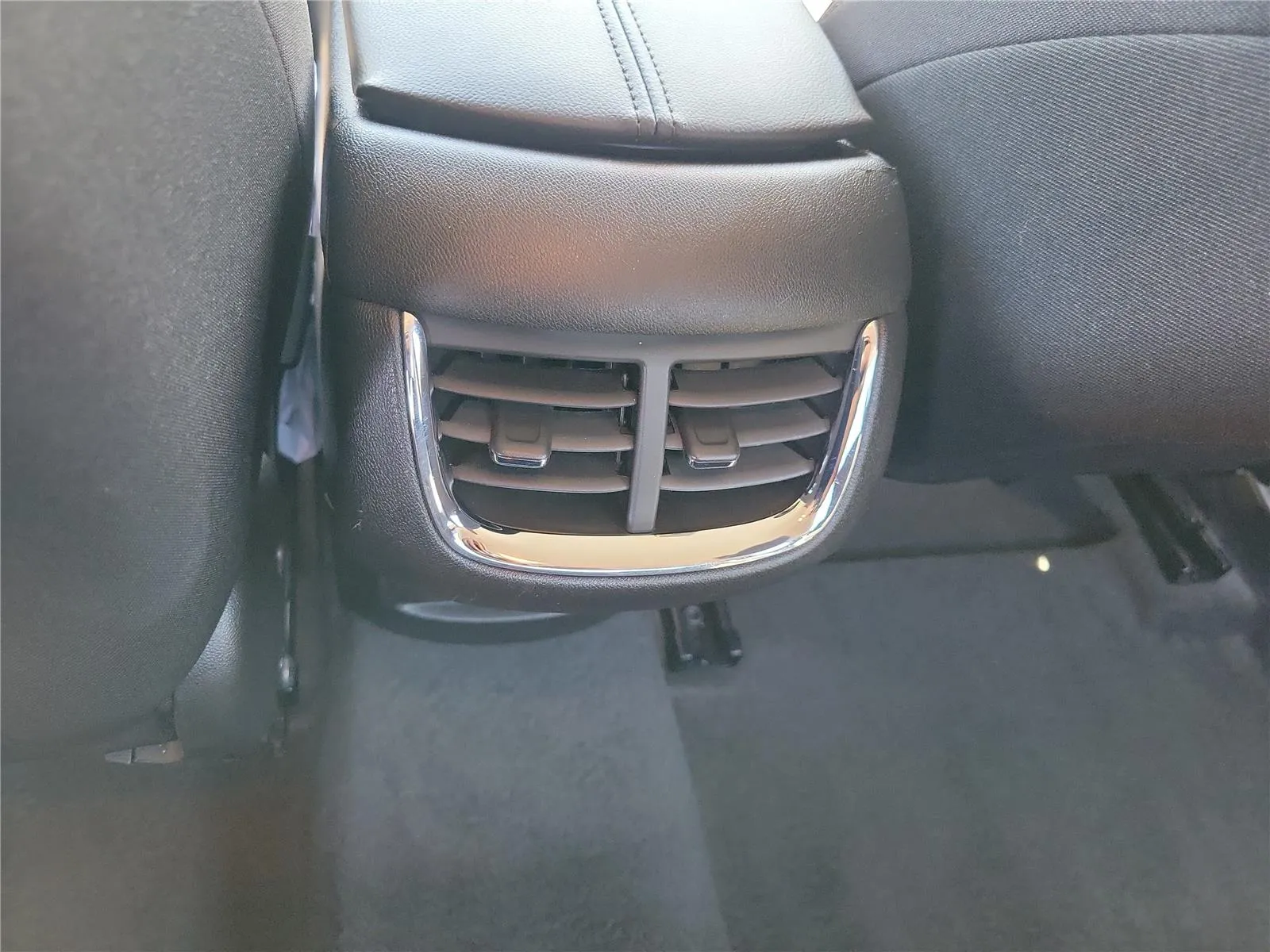 2024 Chevrolet Malibu 1LT - Photo 12