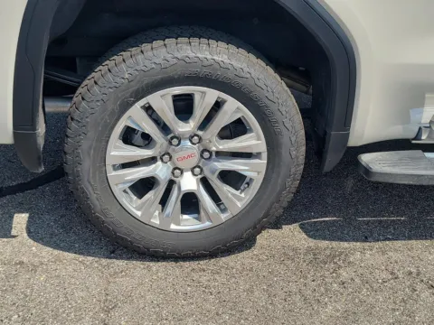 More photos of 2026 GMC Sierra 1500 Denali at Tom Gill Buick GMC, OH
