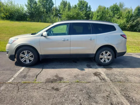 More photos of 2015 Chevrolet Traverse LT at Tom Gill Buick GMC, OH