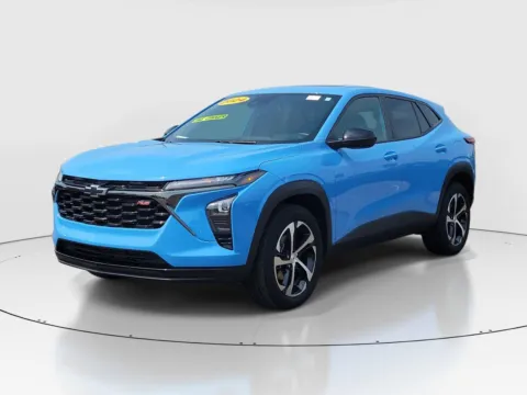 Photos of 2024 Chevrolet Trax 1RS for sale in Hamilton, OH at Tom Gill Buick GMC