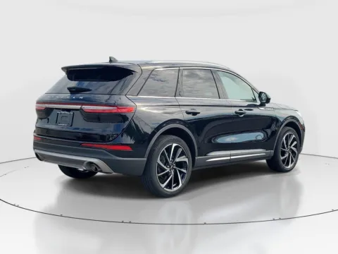More photos of 2023 Lincoln Corsair Reserve at Tom Gill Buick GMC, OH