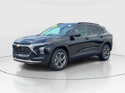 Photos of 2026 Chevrolet Trax LT for sale in Hamilton, OH at Tom Gill Buick GMC
