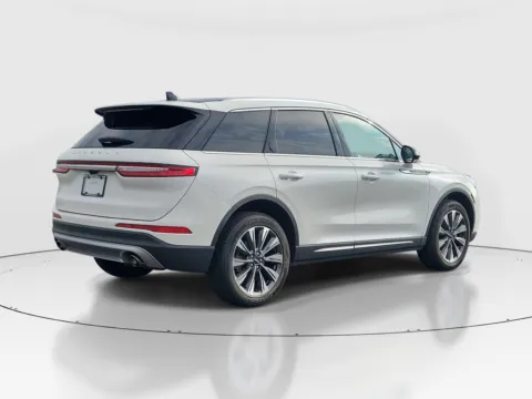 More photos of 2021 Lincoln Corsair Reserve at Tom Gill Buick GMC, OH
