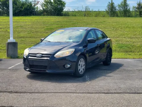 More photos of 2012 Ford Focus SE at Tom Gill Buick GMC, OH