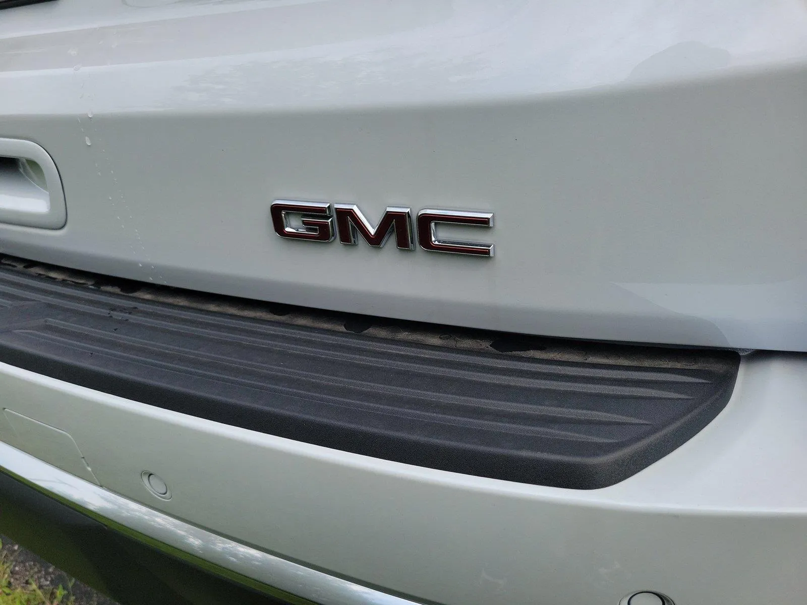 2026 GMC Yukon Denali - Photo 6