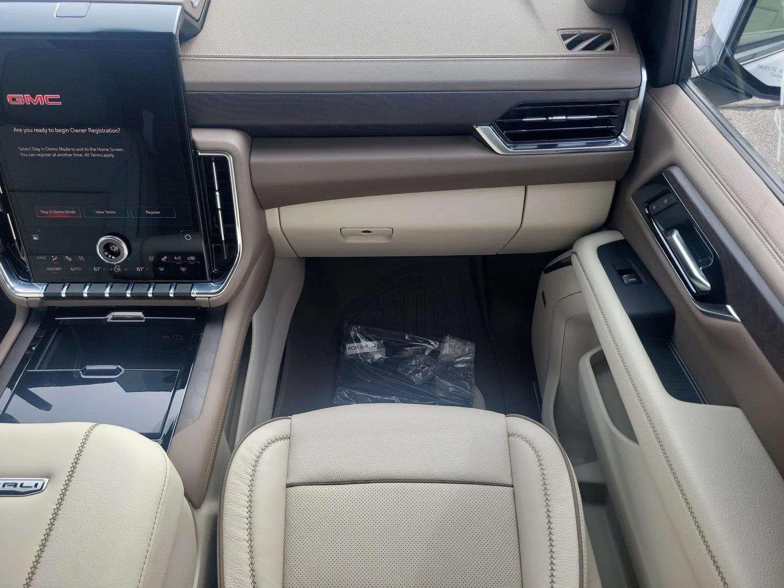 2026 GMC Yukon Denali - Photo 11