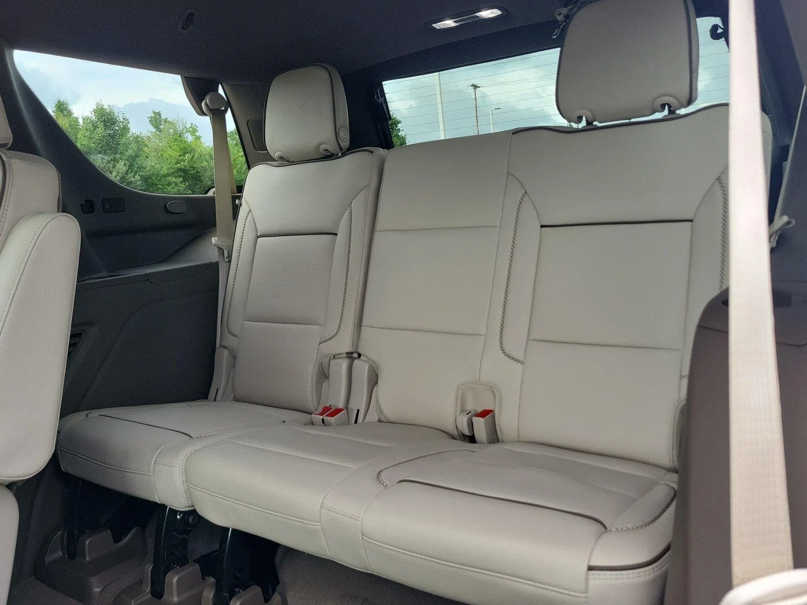 2026 GMC Yukon Denali - Photo 17