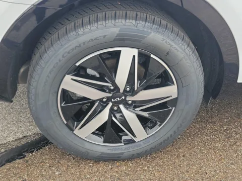 More photos of 2022 Kia Sorento S at Tom Gill Buick GMC, OH