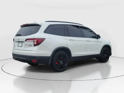 More photos of 2021 Honda Pilot Black Edition at Tom Gill Buick GMC, OH