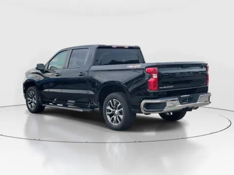 Another view of 2024 Chevrolet Silverado 1500 LT for sale in Hamilton, OH at Tom Gill Buick GMC