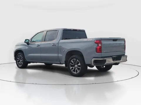 Another view of 2024 Chevrolet Silverado 1500 LT for sale in Hamilton, OH at Tom Gill Buick GMC