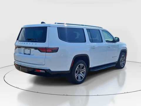 More photos of 2024 Jeep Wagoneer L Series II at Tom Gill Buick GMC, OH