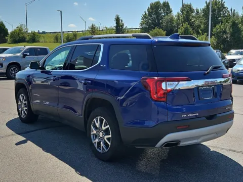 Another view of 2023 GMC Acadia SLT for sale in Hamilton, OH at Tom Gill Buick GMC