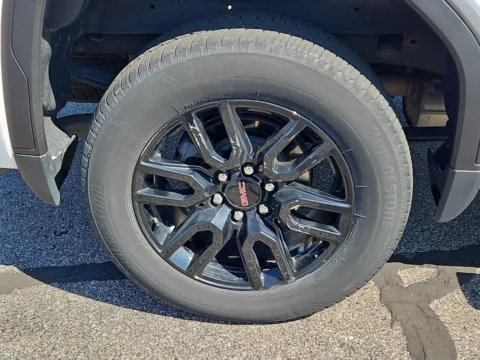 More photos of 2023 GMC Sierra 1500 Elevation at Tom Gill Buick GMC, OH