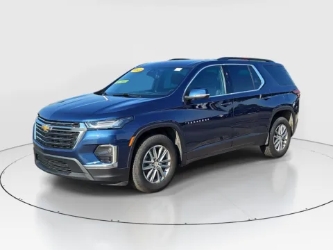 Photos of 2023 Chevrolet Traverse LT Cloth for sale in Hamilton, OH at Tom Gill Buick GMC
