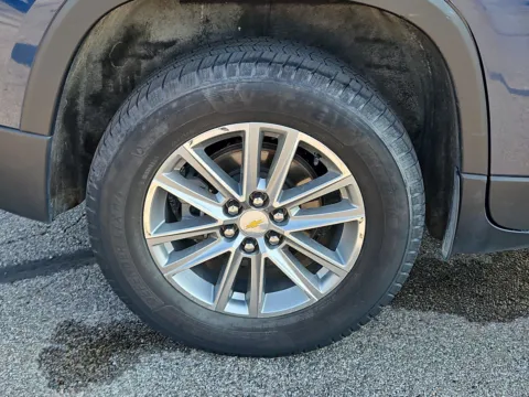 More photos of 2023 Chevrolet Traverse LT Cloth at Tom Gill Buick GMC, OH
