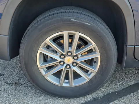 More photos of 2023 Chevrolet Traverse LT Cloth at Tom Gill Buick GMC, OH