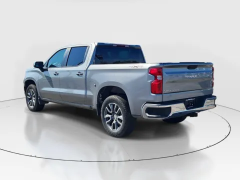 Another view of 2023 Chevrolet Silverado 1500 LT for sale in Hamilton, OH at Tom Gill Buick GMC