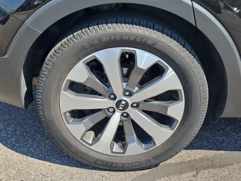 More photos of 2021 Kia Telluride EX at Tom Gill Buick GMC, OH