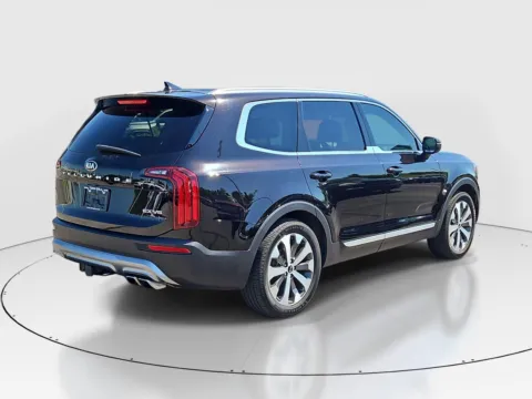 More photos of 2021 Kia Telluride EX at Tom Gill Buick GMC, OH
