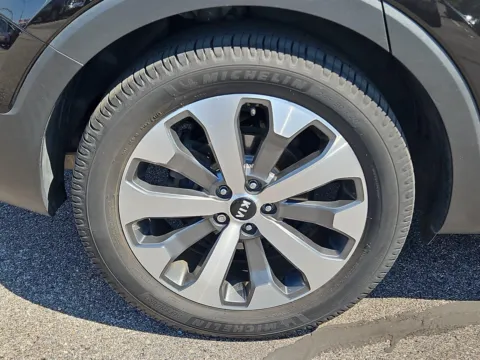 More photos of 2021 Kia Telluride EX at Tom Gill Buick GMC, OH