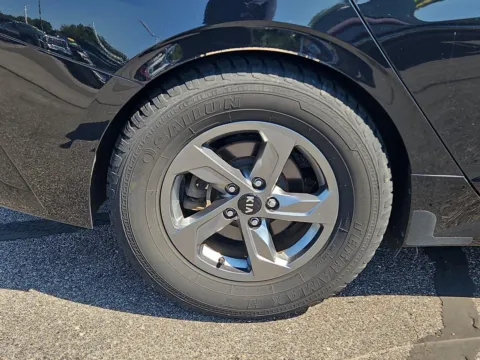 More photos of 2021 Kia K5 LXS at Tom Gill Buick GMC, OH