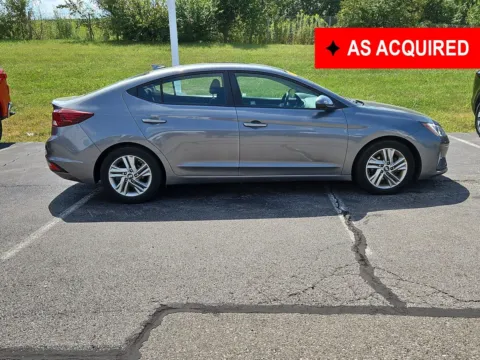 Gray 2019 Hyundai Elantra SEL for sale in Hamilton, OH