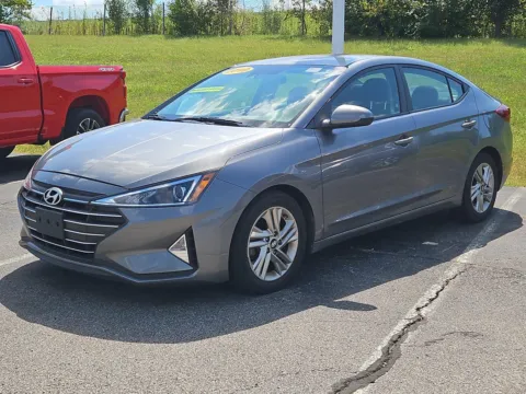 More photos of 2019 Hyundai Elantra SEL at Tom Gill Buick GMC, OH