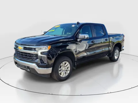 Photos of 2023 Chevrolet Silverado 1500 LT for sale in Hamilton, OH at Tom Gill Buick GMC