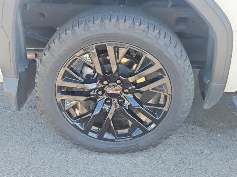 More photos of 2024 GMC Sierra 1500 Denali at Tom Gill Buick GMC, OH
