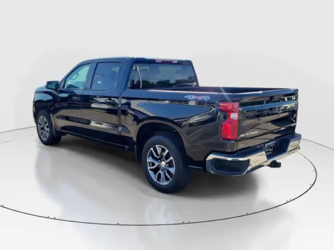 Another view of 2023 Chevrolet Silverado 1500 LT for sale in Hamilton, OH at Tom Gill Buick GMC