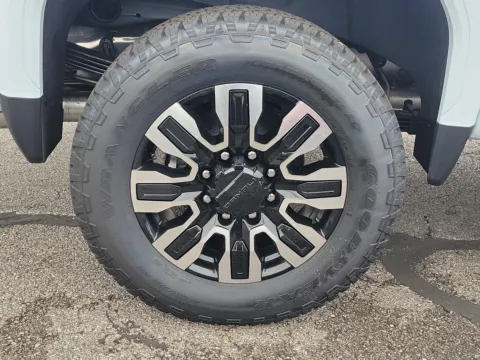 More photos of 2026 GMC Sierra 2500 HD Denali Ultimate at Tom Gill Buick GMC, OH
