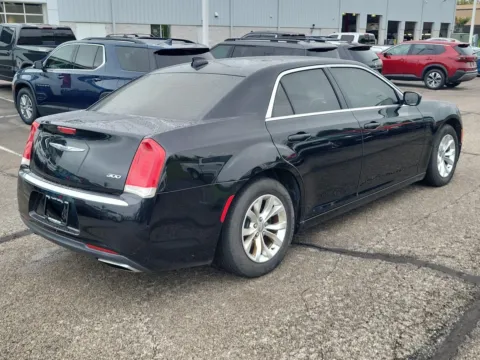 More photos of 2016 Chrysler 300 Anniversary Edition at Tom Gill Buick GMC, OH