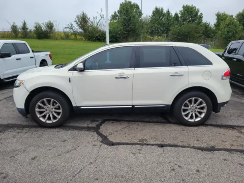 More photos of 2012 Lincoln MKX FWD at Tom Gill Buick GMC, OH