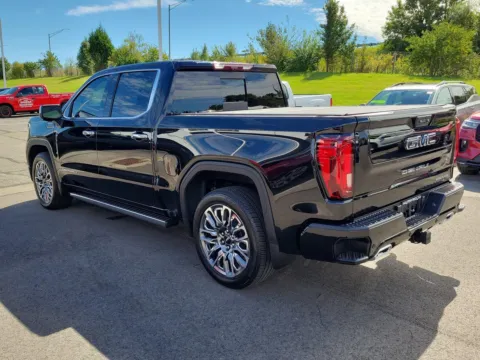 Another view of 2025 GMC Sierra 1500 Denali Ultimate for sale in Hamilton, OH at Tom Gill Buick GMC