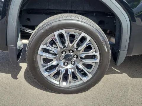 More photos of 2025 GMC Sierra 1500 Denali Ultimate at Tom Gill Buick GMC, OH